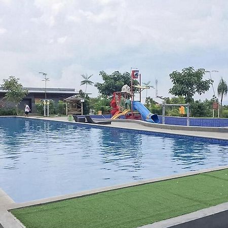 Hotel Reddoorz Near Wisata Paribendo Lawang Esterno foto