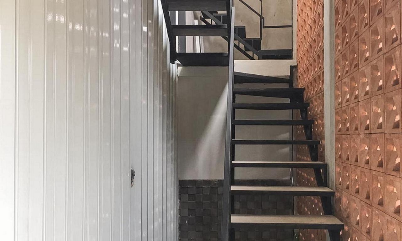 Hotel Reddoorz Near Wisata Paribendo Lawang Esterno foto