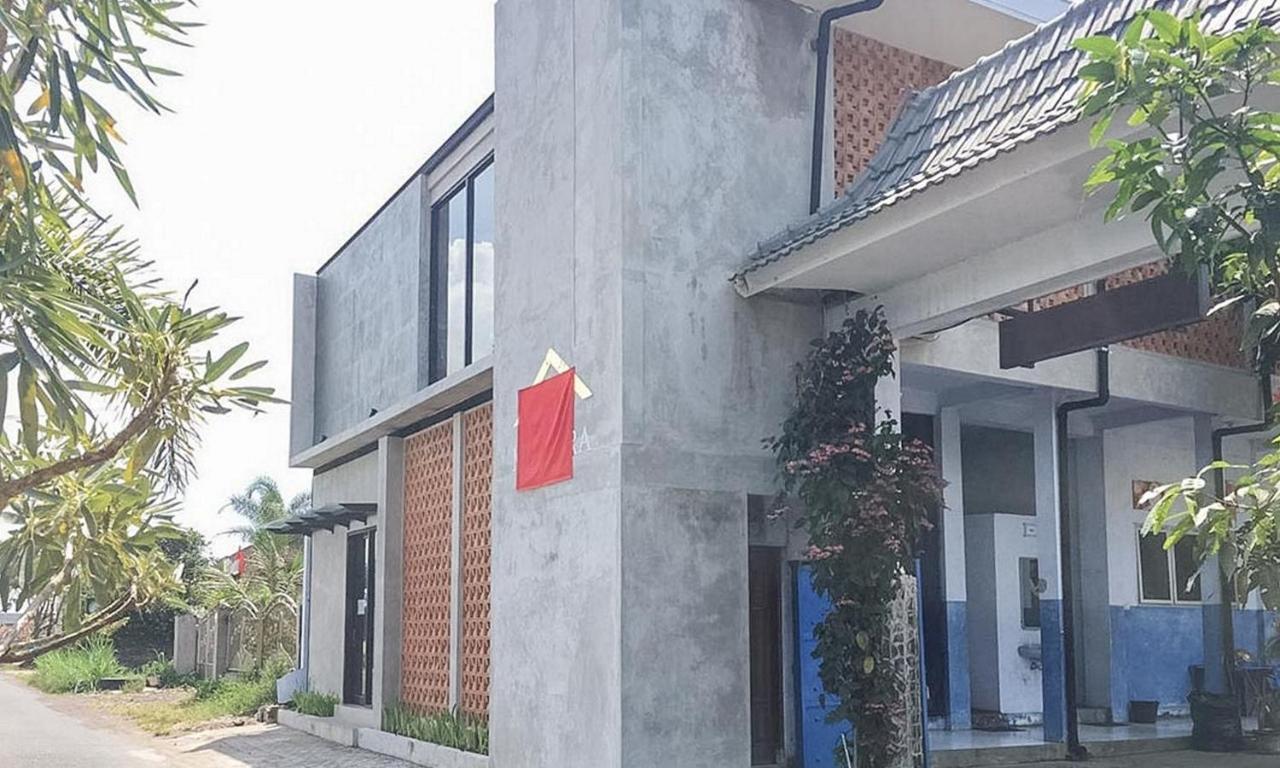 Hotel Reddoorz Near Wisata Paribendo Lawang Esterno foto